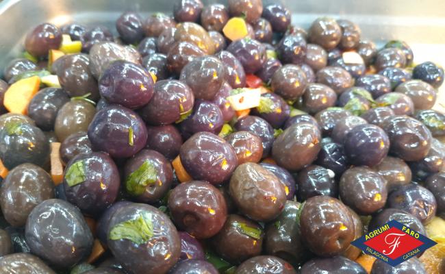 Olive Nere Condite Locali